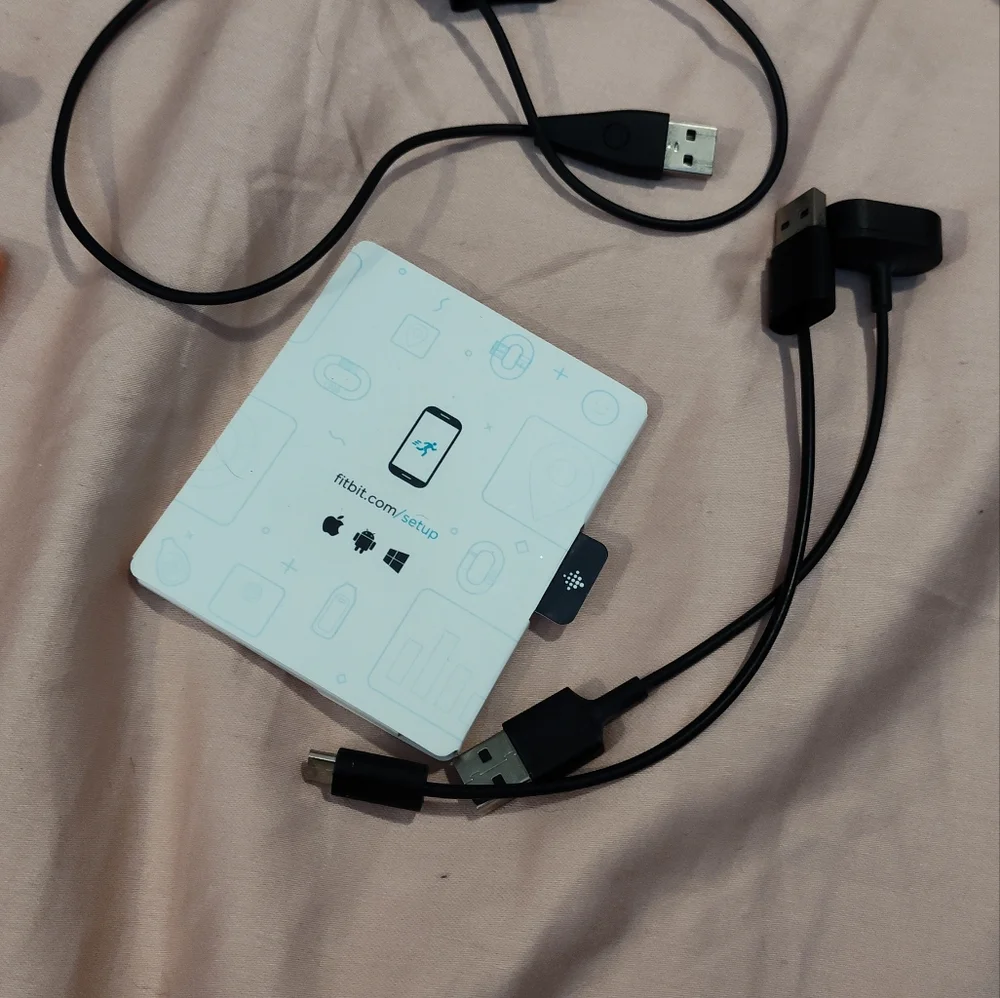Like-New Fitbit With Extra Bands